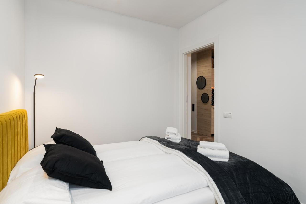 Loft Style Apartment Opienskiego Close To The Zurawiniec Nature Reserve By Noclegi Renters 波兹南 外观 照片
