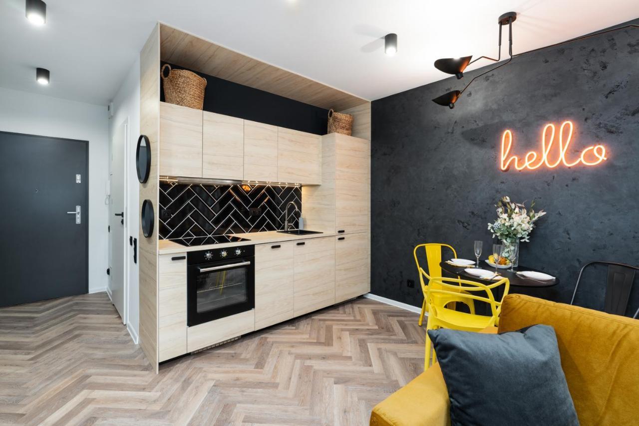 Loft Style Apartment Opienskiego Close To The Zurawiniec Nature Reserve By Noclegi Renters 波兹南 外观 照片